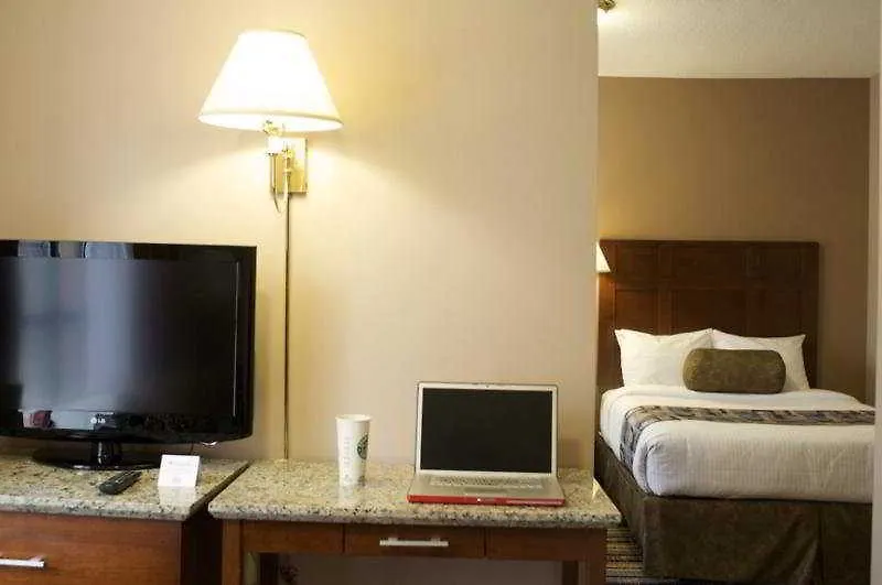 Quality Inn & Suites (Adults Only) Vancouver 3*,  Canada