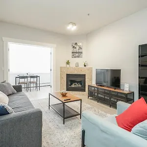 new-cozy-2-bedrooms-condo-w-parking.calgaryhotelsearch.com/