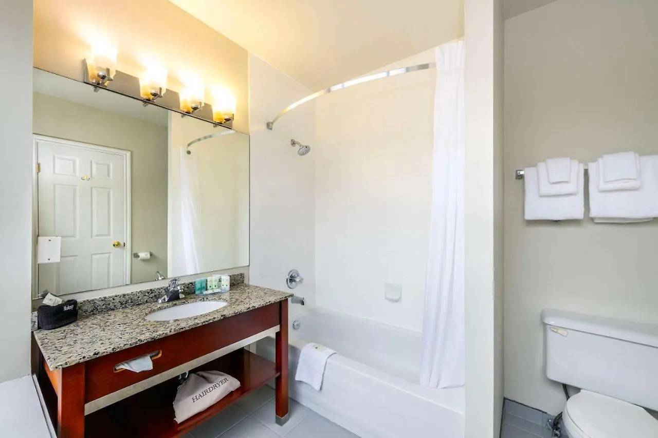 Quality Inn & Suites (Adults Only) Vancouver 3*,  Canada