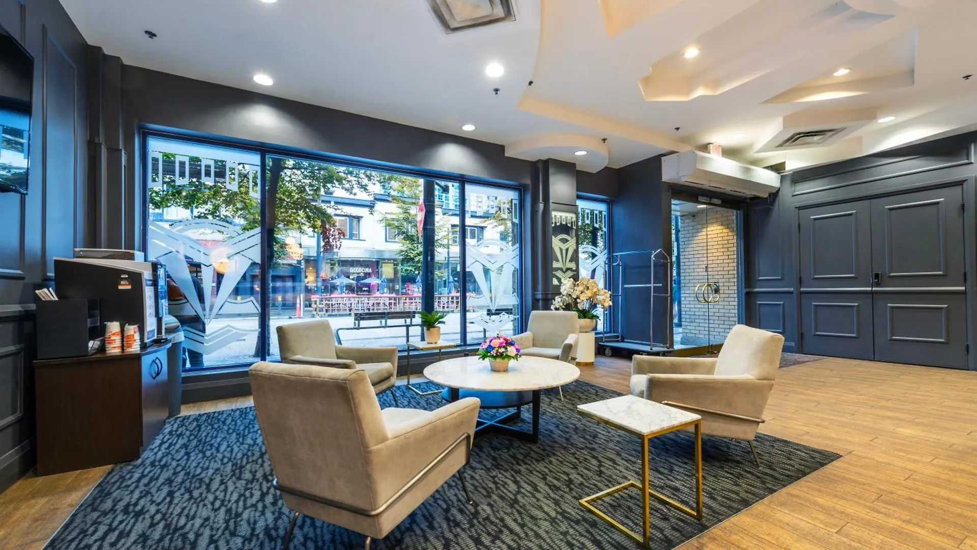 *** Hotel Quality Inn & Suites (Adults Only) Vancouver Canada