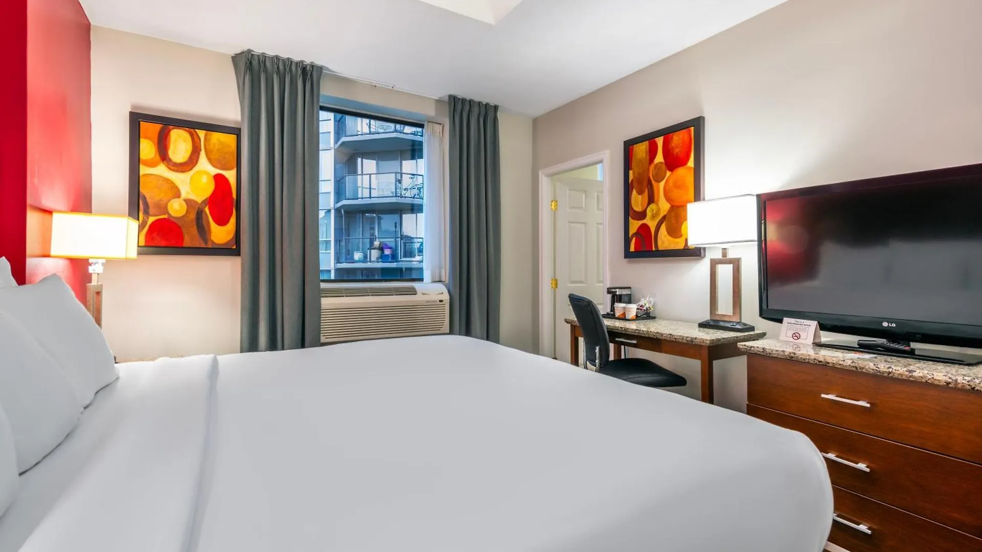 Quality Inn & Suites (Adults Only) Vancouver Hotel