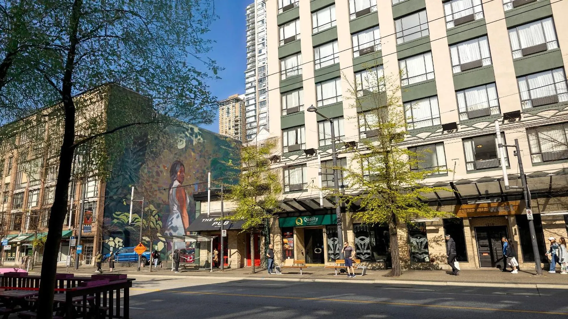 Quality Inn & Suites (Adults Only) Vancouver Hotel