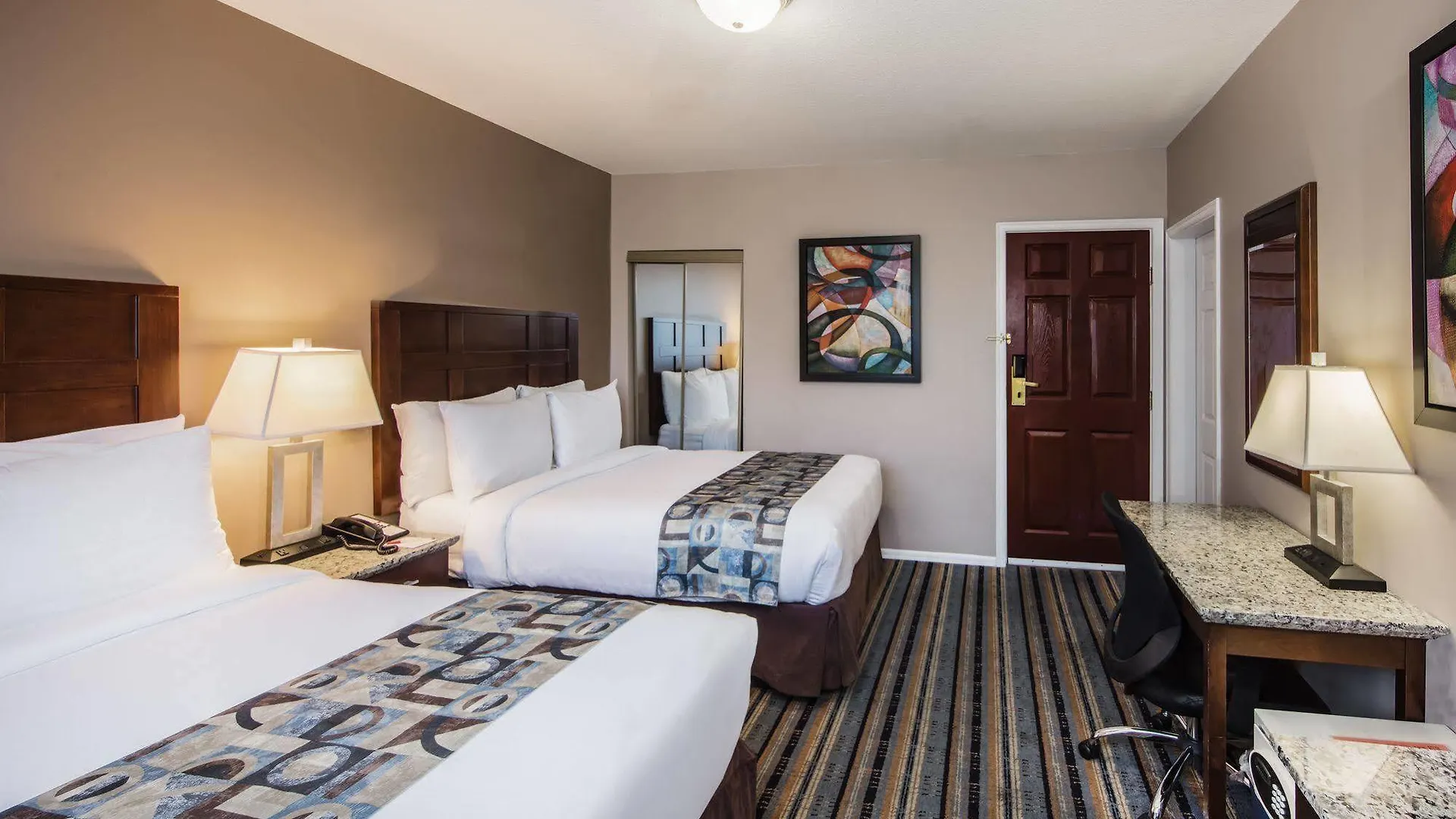 Hotel Quality Inn & Suites (Adults Only) Vancouver